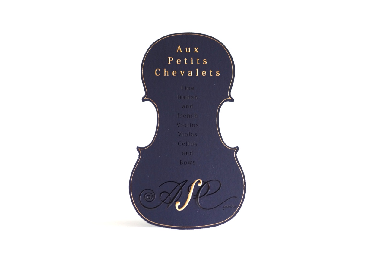 バイオリン型のショップカード
